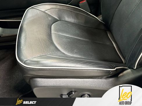 Used 2023 Chrysler Pacifica Limited w/ Uconnect Theater Family Group AWD/4WD image 23