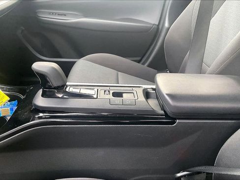 Used 2023 Toyota Prius LE image 20