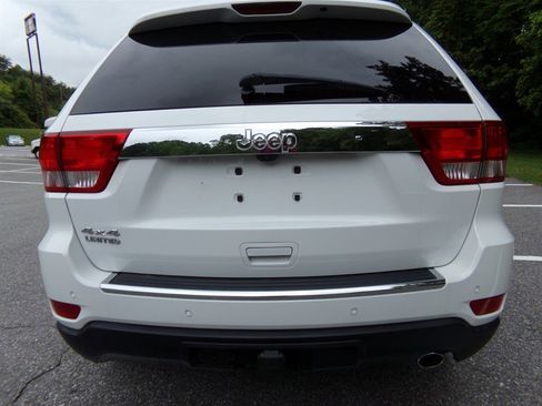 Used 2013 Jeep Grand Cherokee Limited w/ Trailer Tow Group image 4