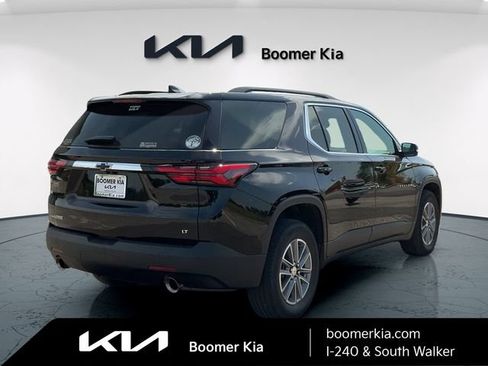 Used 2023 Chevrolet Traverse LT FWD image 5