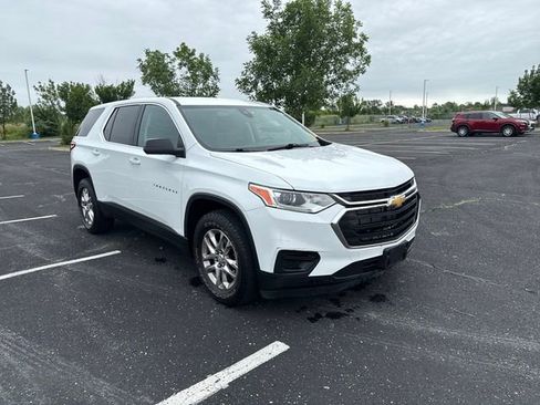 Certified 2021 Chevrolet Traverse LS image 8