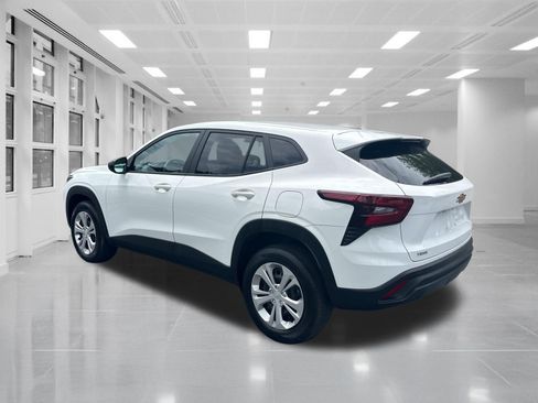 Certified 2026 Chevrolet Trax LS FWD image 7