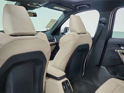 Used 2025 BMW X1 xDrive28i image 30