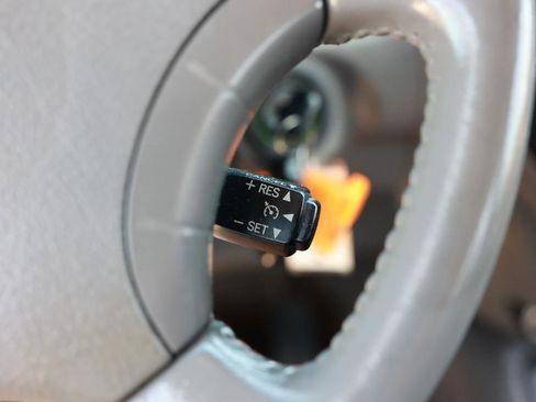 Used 2007 Toyota Sequoia SR5 image 29