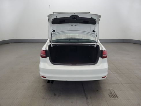 Used 2017 Volkswagen Jetta SEL FWD image 29