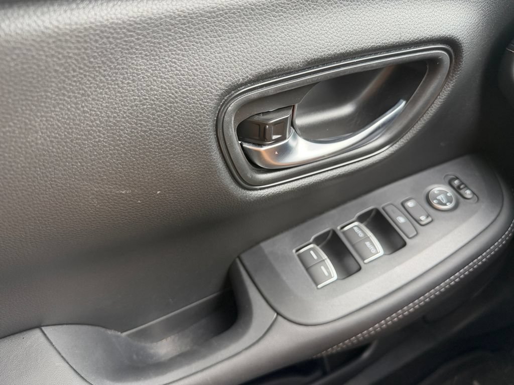 Certified 2027 Honda HR-V EX-L image 16