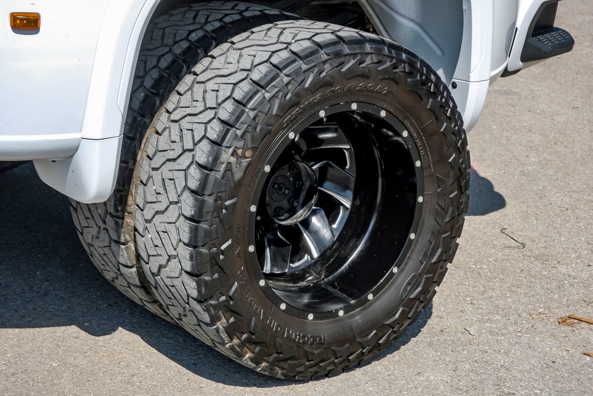 Used 2022 GMC Sierra 3500 Denali w/ Denali Ultimate Package AWD/4WD image 63
