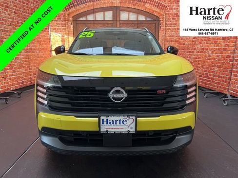 Certified 2025 Nissan Kicks SR image 2