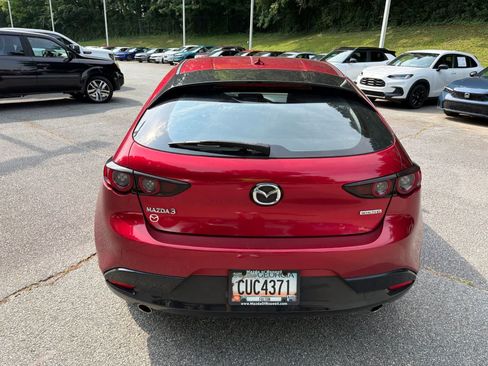 Used 2019 MAZDA MAZDA3 Hatchback w/ Preferred Package FWD image 10