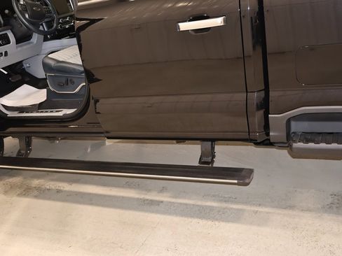 Certified 2024 Ford F350 Limited w/ FX4 Off-Road Package image 38