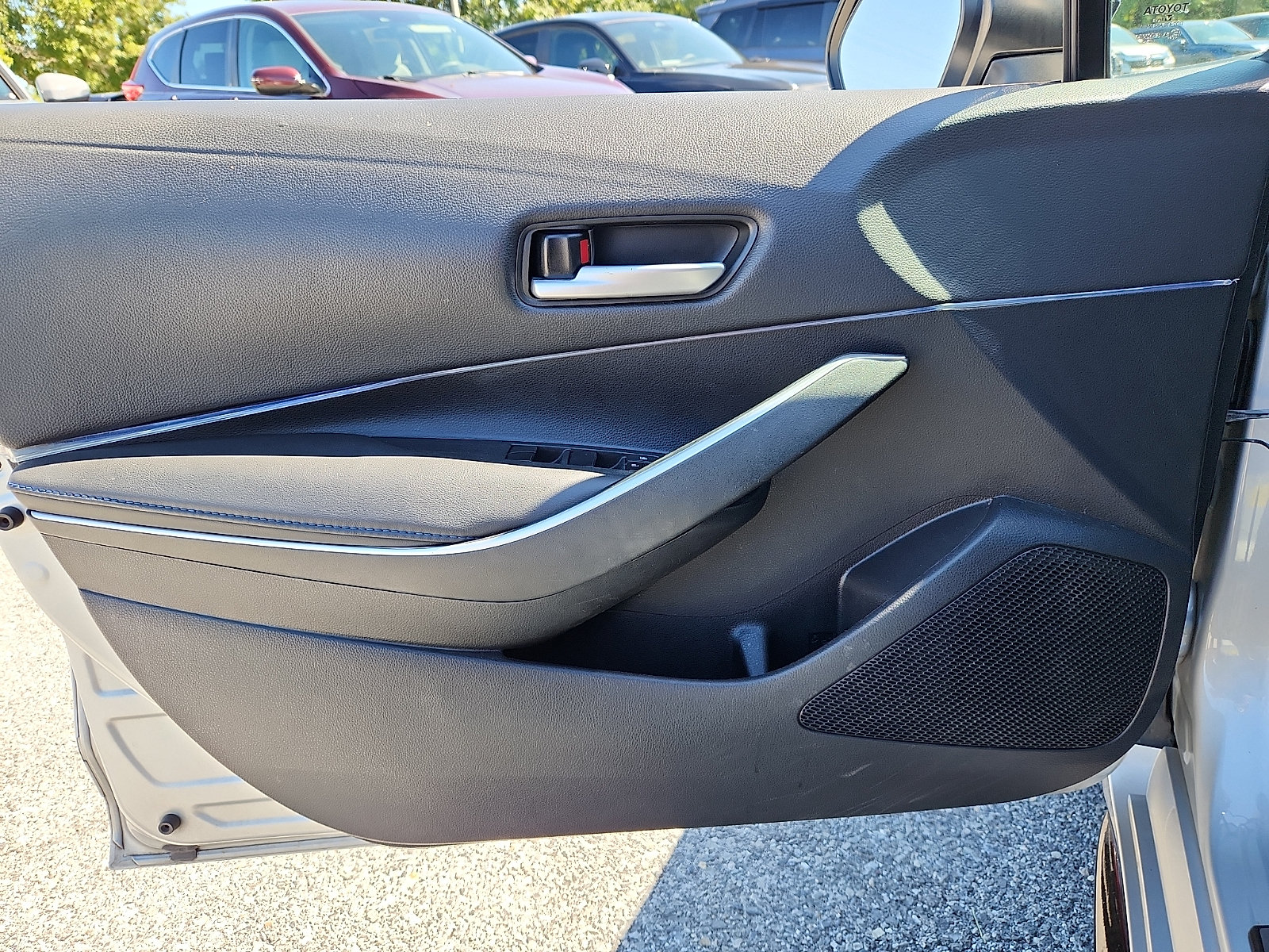 Used 2021 Toyota Corolla SE w/ Carpet Mat Package (TMS) FWD image 12