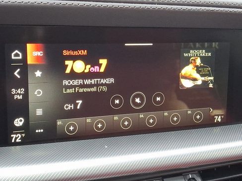 New 2025 Alfa Romeo Stelvio Sprint image 13