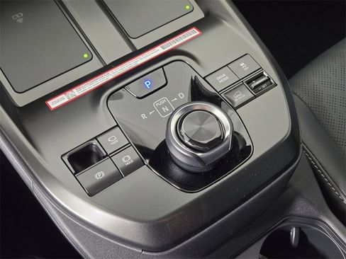 New 2026 Subaru Solterra image 16