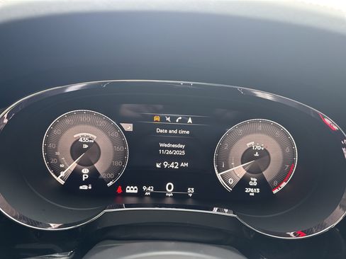 Used 2022 Bentley Bentayga image 20