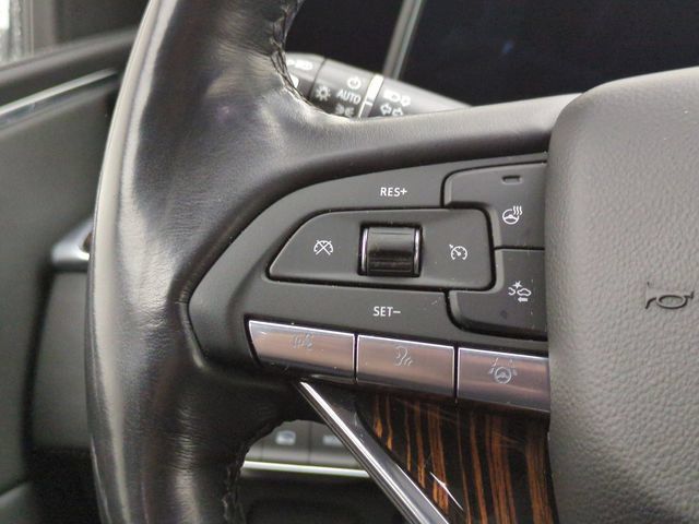 Certified 2023 Cadillac Escalade ESV Premium Luxury AWD/4WD image 10