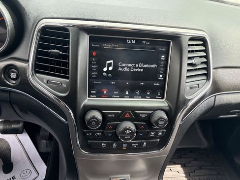 Used 2018 Jeep Grand Cherokee Limited w/ Trailer Tow Group IV AWD/4WD image 20