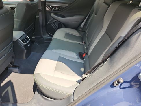 Used 2025 Subaru Outback Onyx Edition AWD/4WD image 14