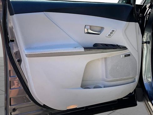Used 2013 Toyota Venza Limited w/ Tow Prep Pkg AWD/4WD image 21