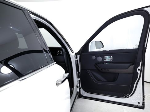 Certified 2025 Rolls-Royce Cullinan image 32
