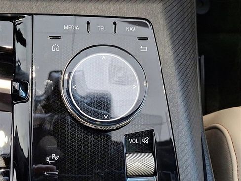 Used 2025 BMW X3 xDrive30i w/ Premium Package image 14