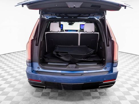 New 2026 Cadillac Escalade Platinum Sport w/ LPO, ONYX Package image 28