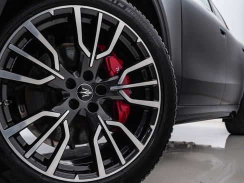 Used 2025 Maserati Grecale GT AWD/4WD image 5