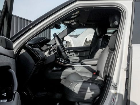 New 2026 Land Rover Range Rover Sport Dynamic SE image 10