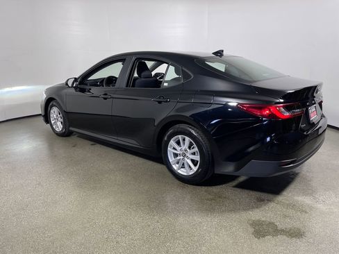 Certified 2025 Toyota Camry LE image 5