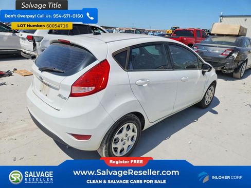 Used 2013 Ford Fiesta SE FWD image 4