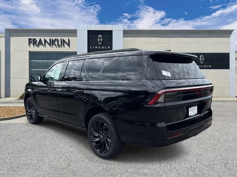 New 2026 Lincoln Navigator L Reserve AWD/4WD image 5