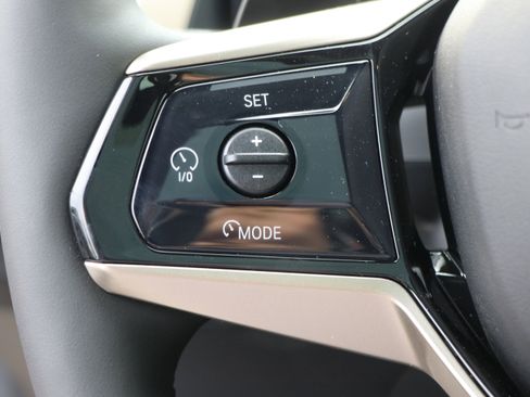 Used 2025 BMW X3 xDrive30i w/ Premium Package image 18