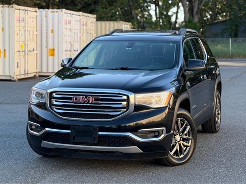Used 2018 GMC Acadia SLT AWD/4WD image 1
