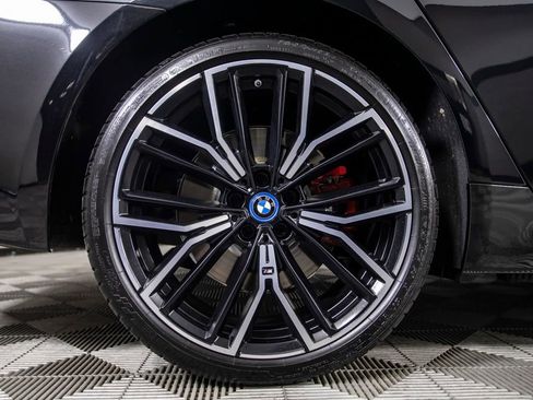 Used 2023 BMW 530e w/ M Sport Package image 43