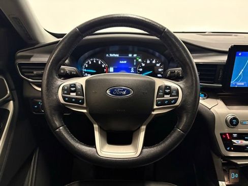 Used 2021 Ford Explorer XLT w/ Equipment Group 202A image 39