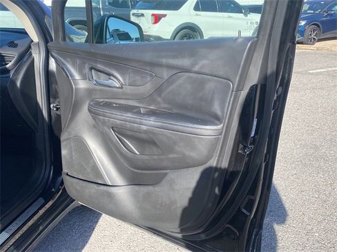 Used 2019 Buick Encore Preferred image 10