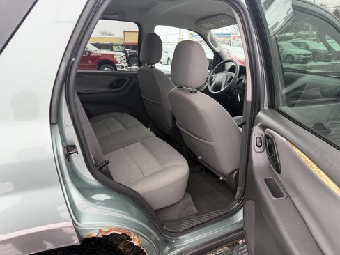 Used 2005 Ford Escape XLT image 14