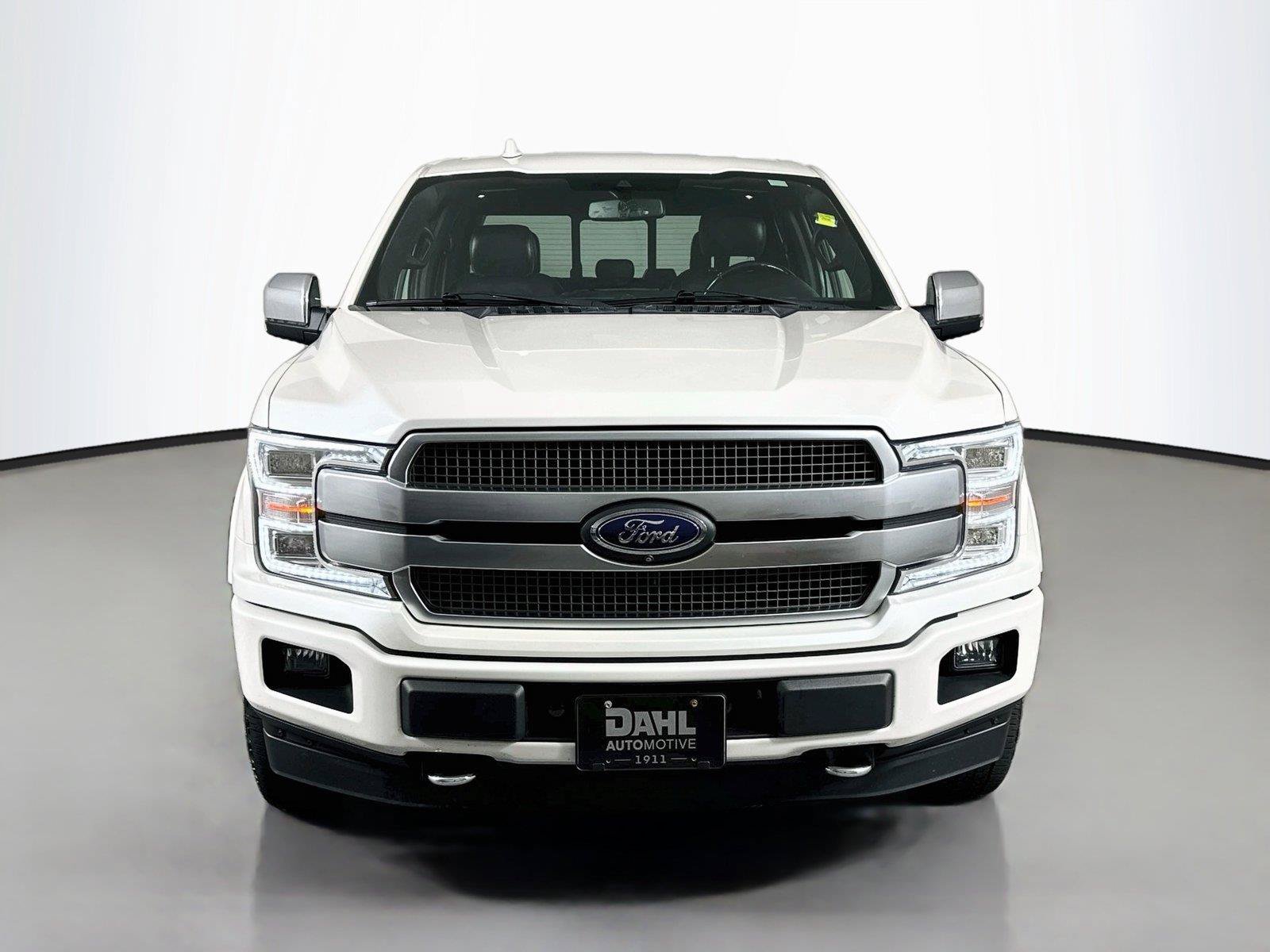 Used 2018 Ford F150 Platinum w/ Equipment Group 701A Luxury AWD/4WD image 3