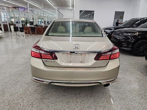 Used 2016 Honda Accord EX-L image 5