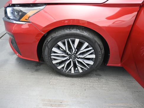 Used 2024 Nissan Altima 2.5 SV image 22