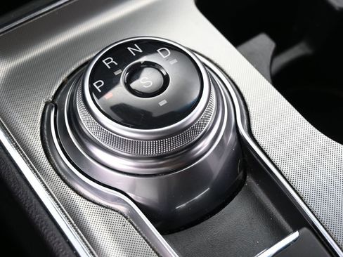 Used 2022 Ford Edge Titanium image 26