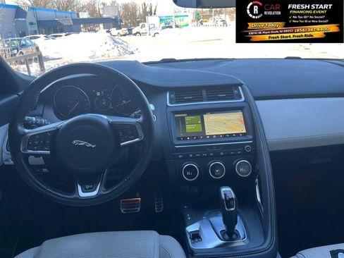 Used 2020 Jaguar E-PACE R-Dynamic S image 32
