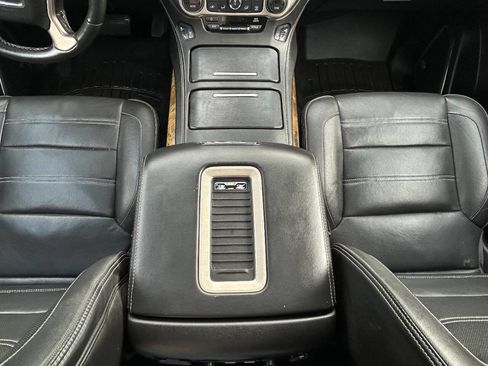 Used 2016 GMC Yukon XL Denali w/ Open Road Package AWD/4WD image 15