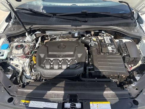 Used 2022 Volkswagen Tiguan SEL R-Line AWD/4WD image 36