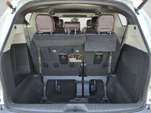 Used 2021 Toyota Sienna Platinum FWD image 6