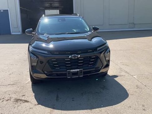 Used 2025 Chevrolet Trax ACTIV FWD image 3
