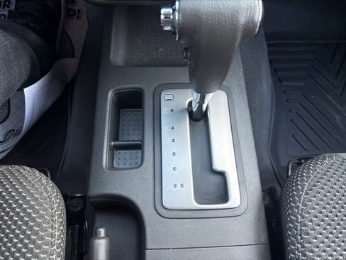 Used 2019 Nissan Frontier PRO-4X image 19