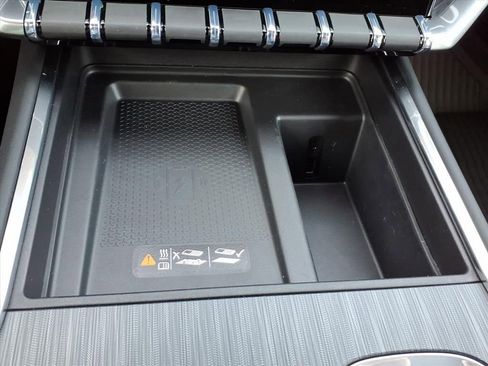 New 2026 GMC Acadia Elevation w/ Black Edition FWD image 11