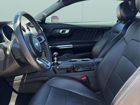 Used 2019 Ford Mustang GT Premium RWD image 11