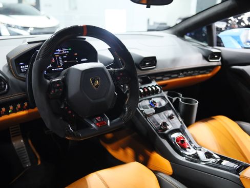 Used 2016 Lamborghini Huracan LP 610-4 Avio AWD/4WD image 30