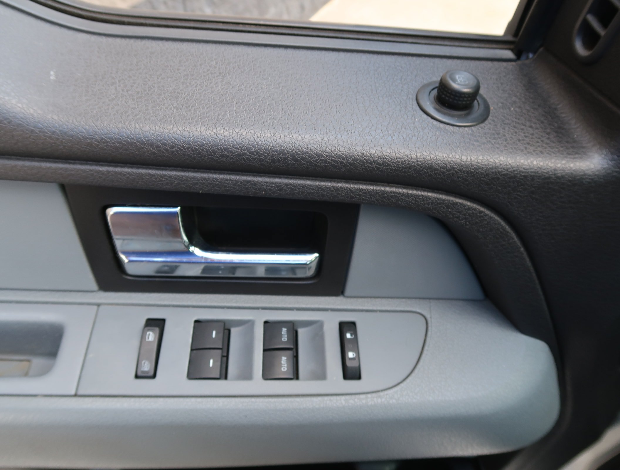 Used 2014 Ford F150 STX w/ Equipment Group 201A Mid RWD image 15